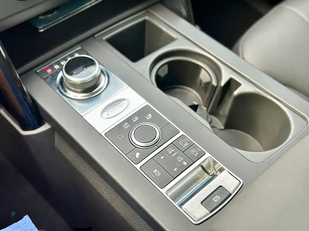 Land Rover Discovery 2018 — фото 26