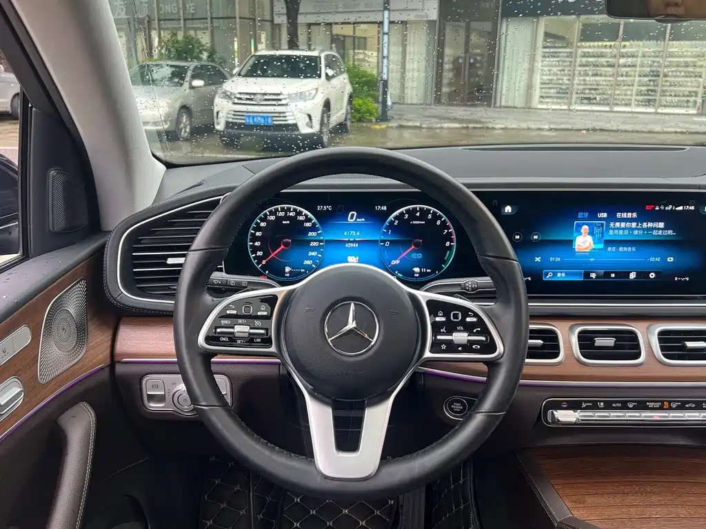 Mercedes-Benz GLE New Energy 2021 — фото 8