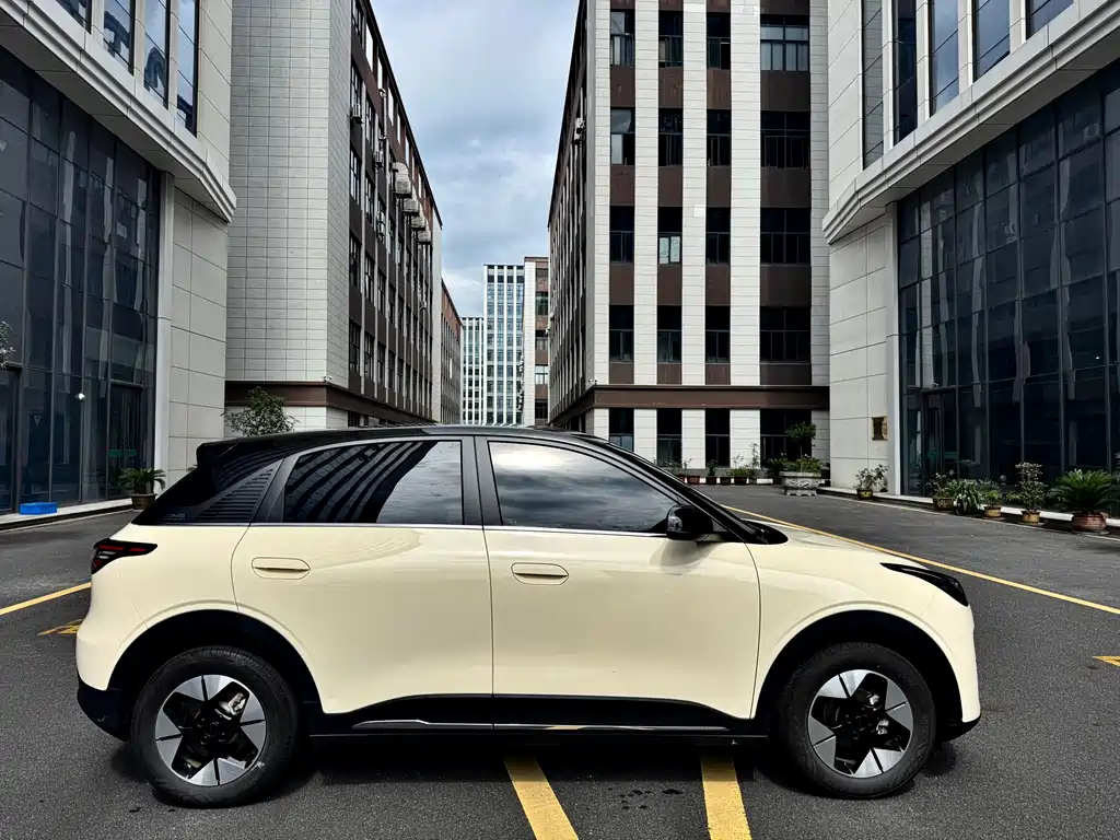 Geely Galaxy Starwish 2025