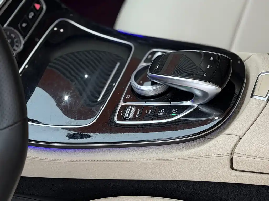 Mercedes-Benz E-Class 2017 — фото 9