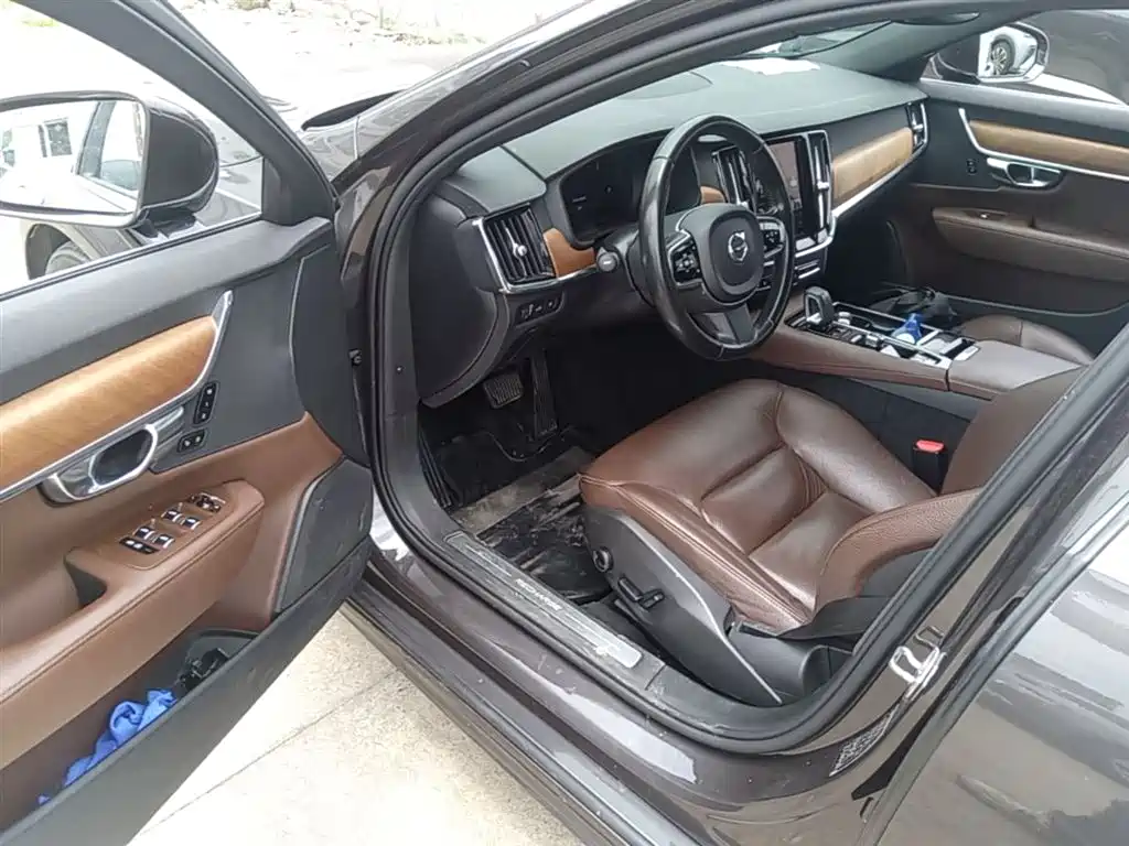 Volvo S90 PHEV 2022 — фото 16
