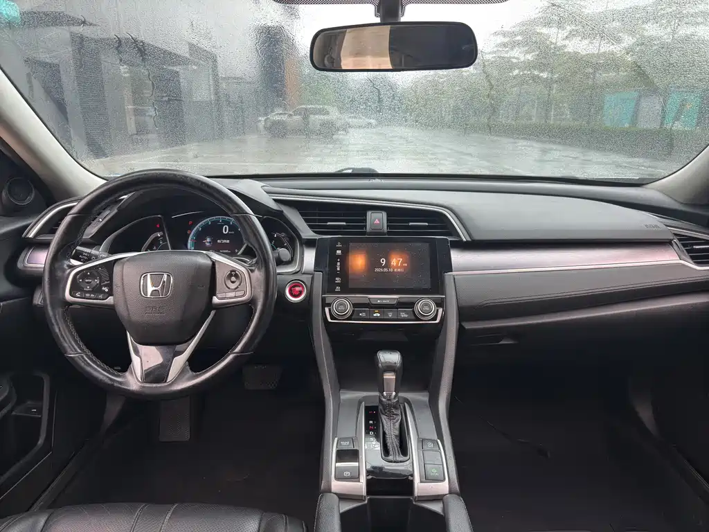 Honda Civic 2017 — фото 11