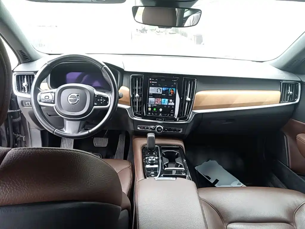 Volvo S90 PHEV 2022 — фото 10