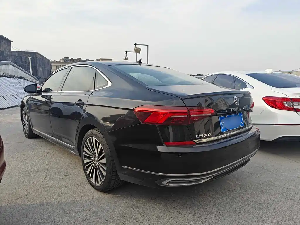 Volkswagen Passat 2019 — фото 7