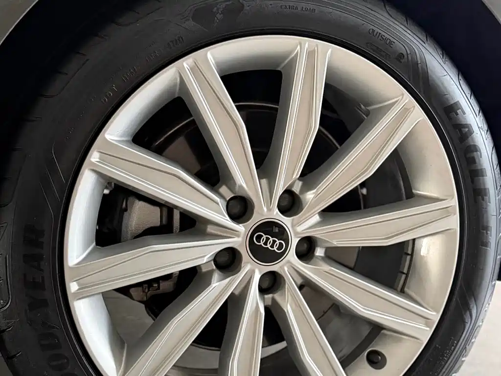 Audi A6L 2024 — фото 15