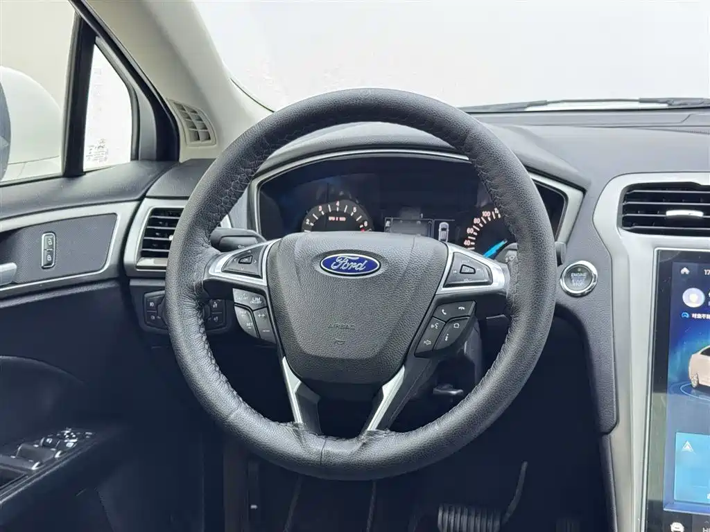 Ford Mondeo 2020 — фото 16