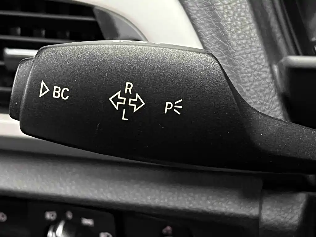 BMW 2 Series 2017 — фото 36