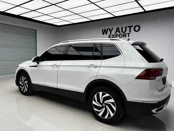 Volkswagen Tiguan L 2023