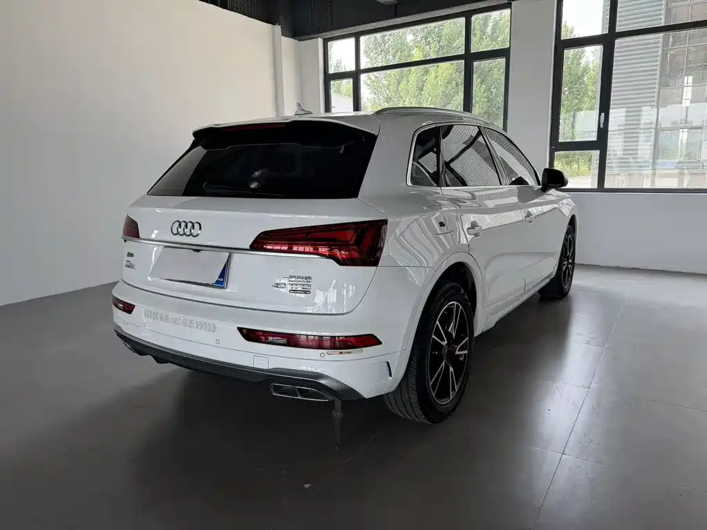 Audi Q5L 2022 — фото 5
