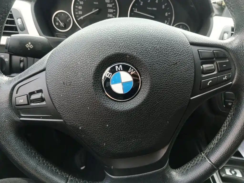 BMW 3 Series 2015 — фото 7