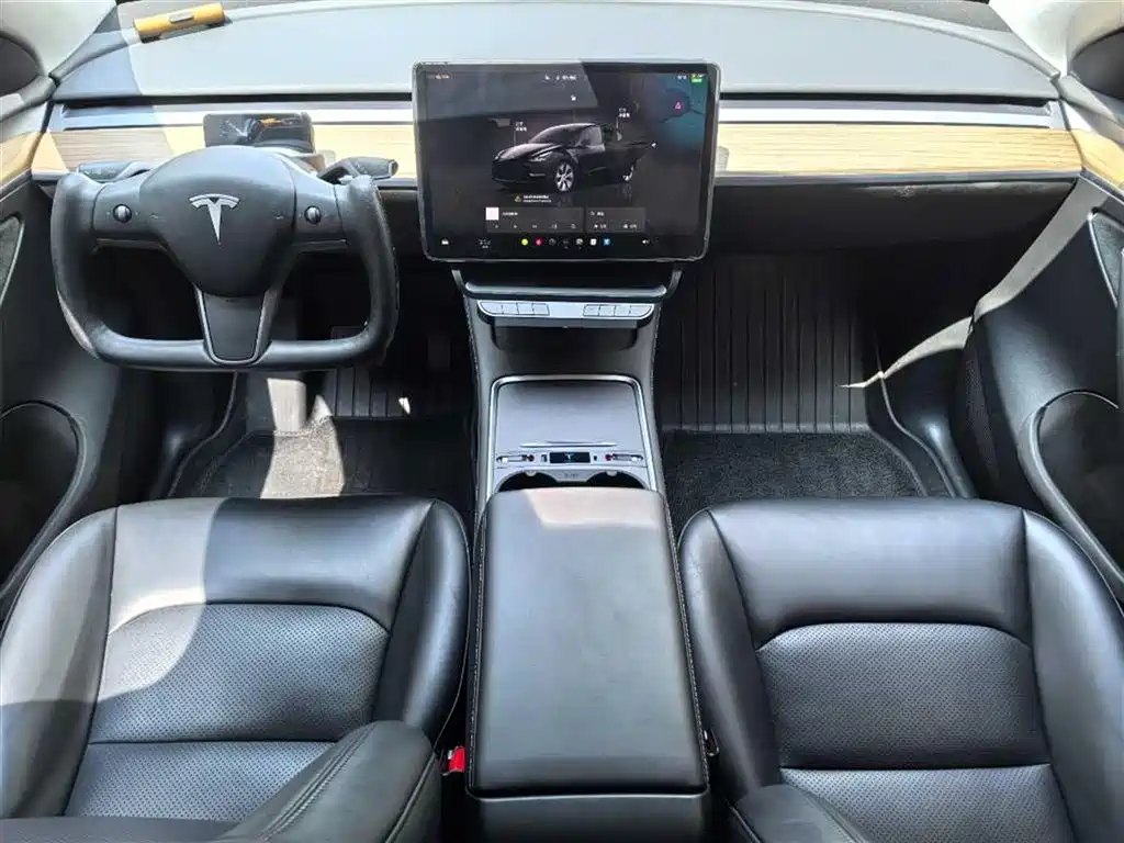 Tesla Model Y 2023 — фото 3