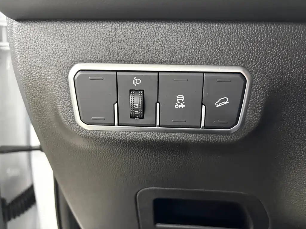 Haval M6 2023 — фото 14