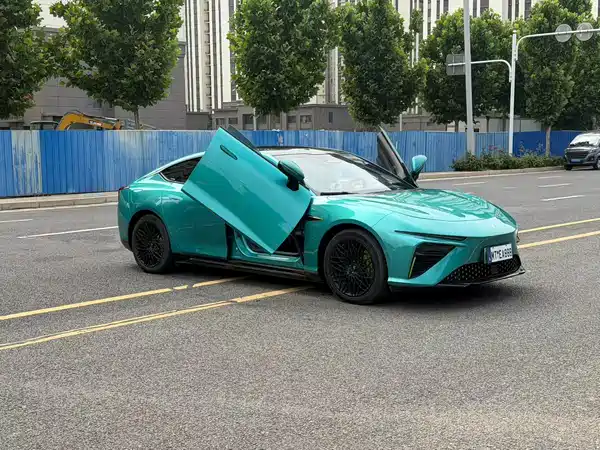 Neta S 2023