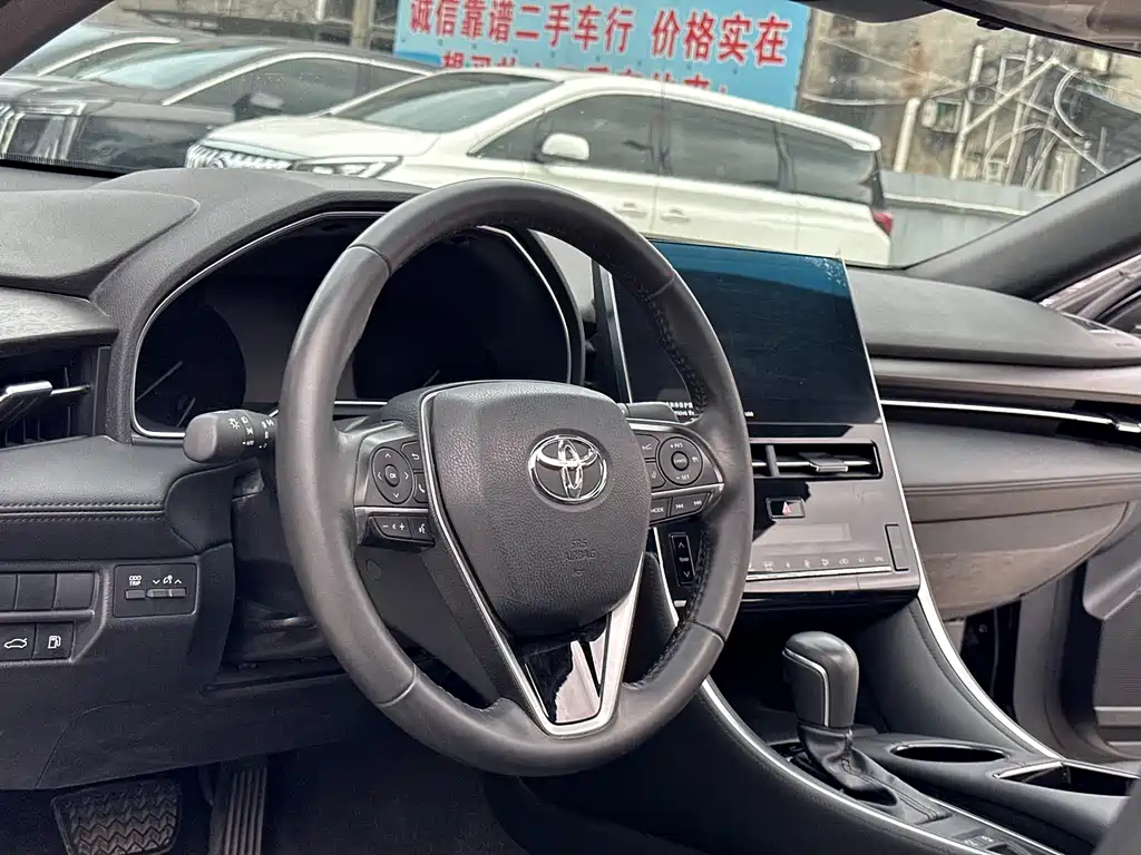 Toyota Avalon 2023 — фото 17