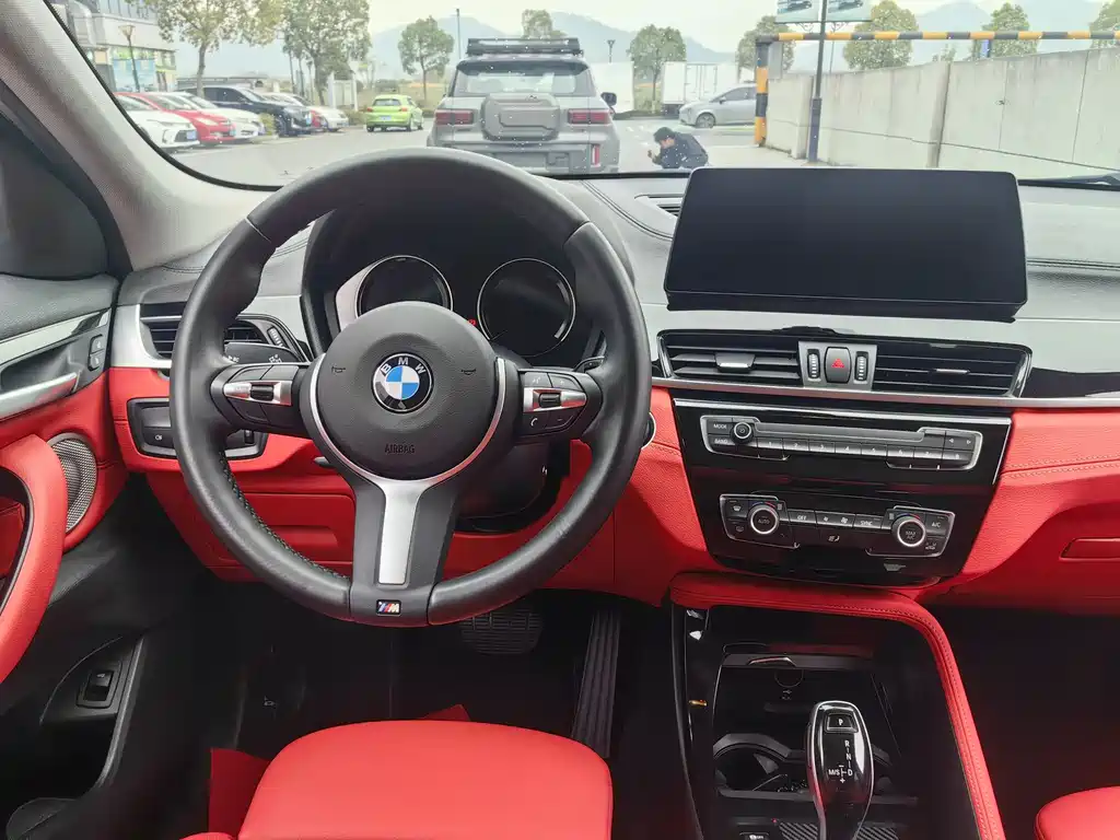 BMW X2 2022 — фото 14