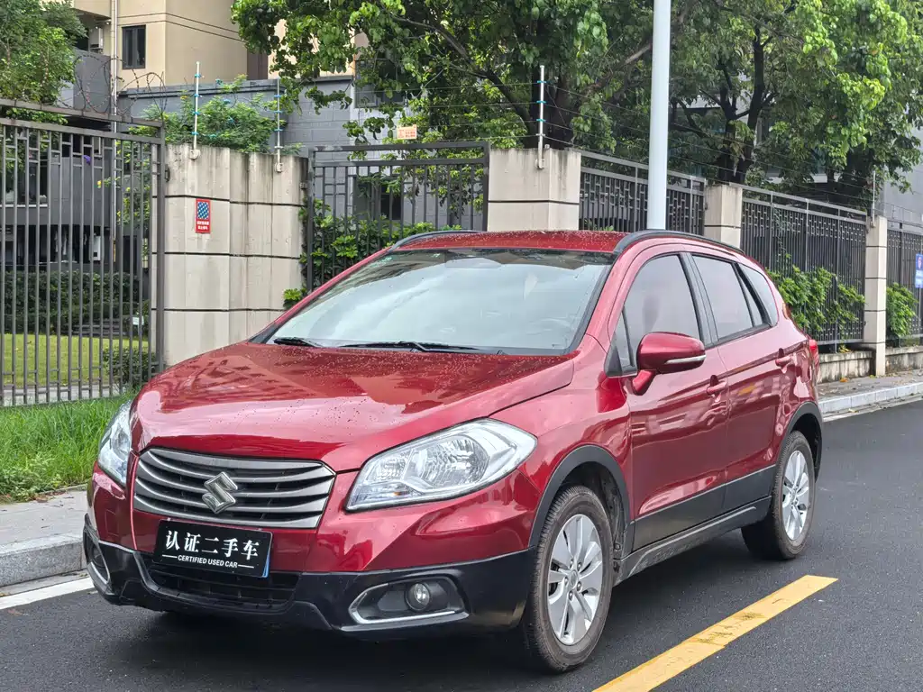 Suzuki S-Cross 2015