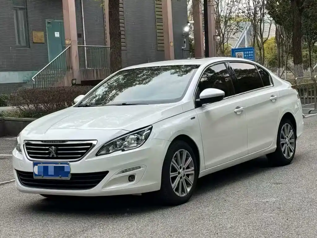Peugeot 408 2017 — фото 1