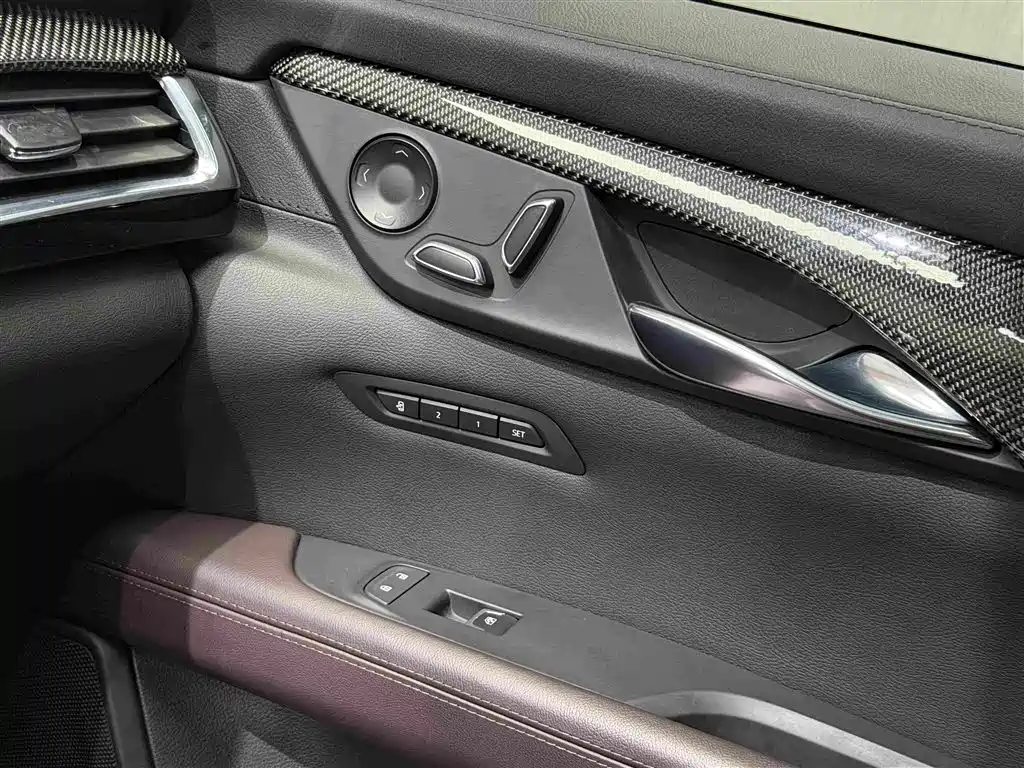 Cadillac CT6 2021 — фото 17