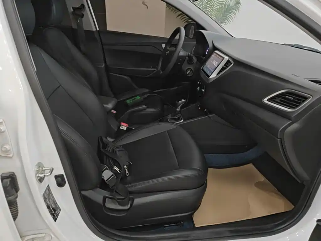 Hyundai Verna 2019 — фото 25
