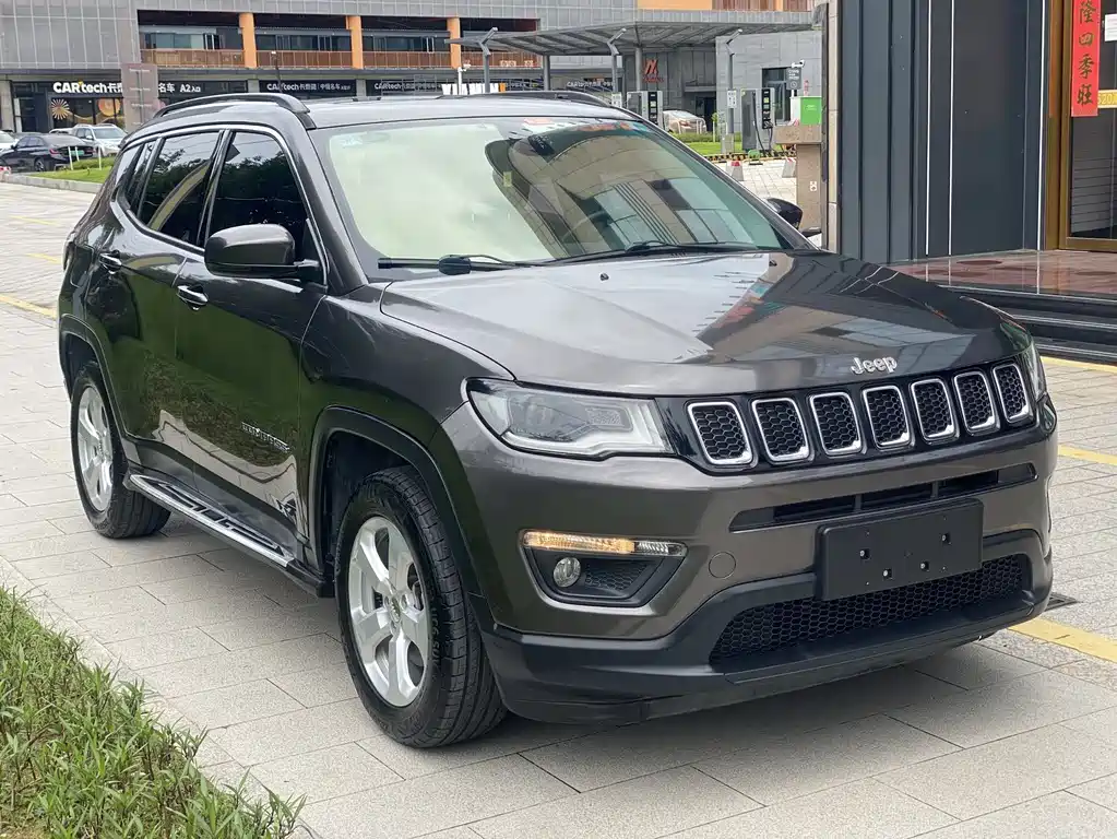 Jeep Compass 2017 — фото 3