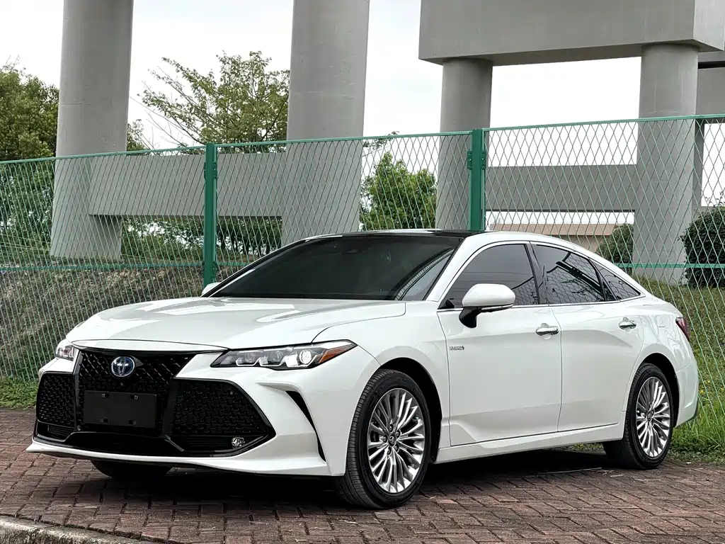 Toyota Avalon 2021 — фото 1