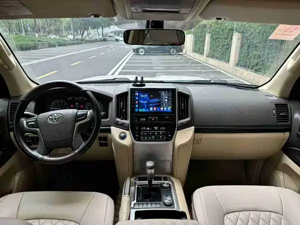 Toyota Land Cruiser 2015
