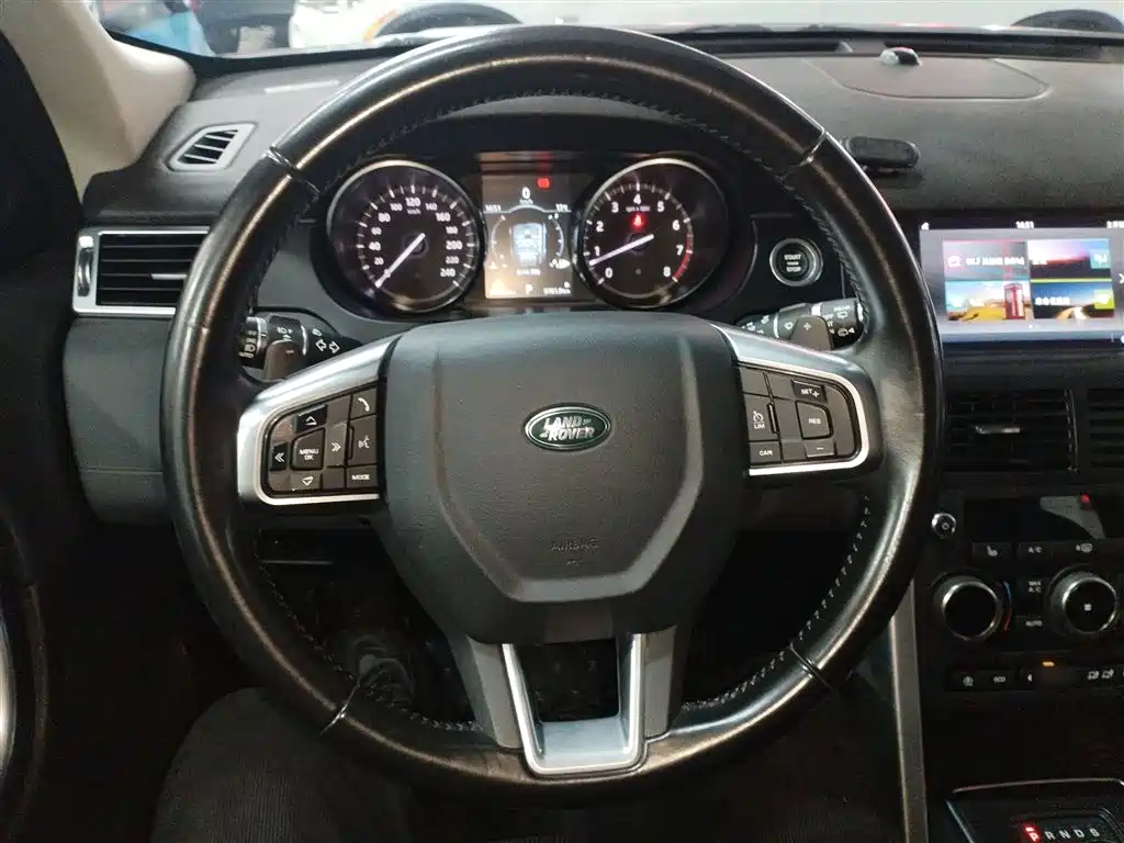 Land Rover Discovery Sport 2019 — фото 7