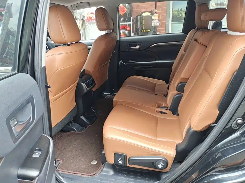 Toyota Highlander 2019 — фото 17
