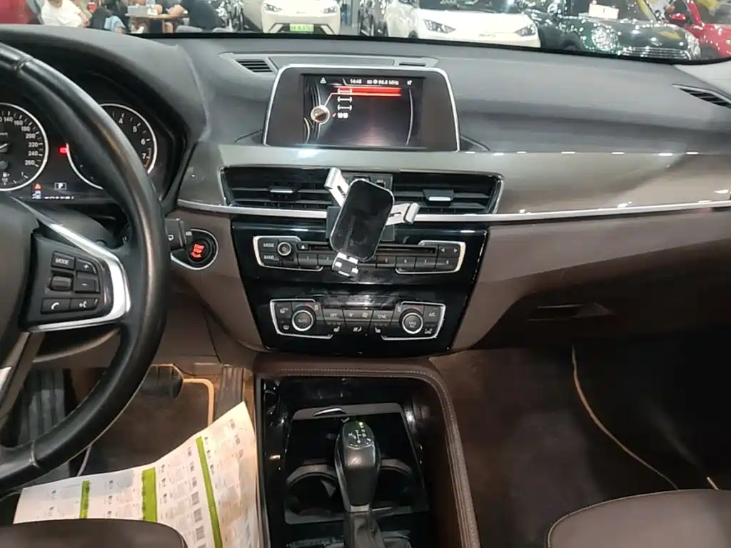 BMW X1 2016 — фото 13