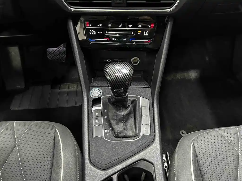 Volkswagen Tiguan L 2022 — фото 3