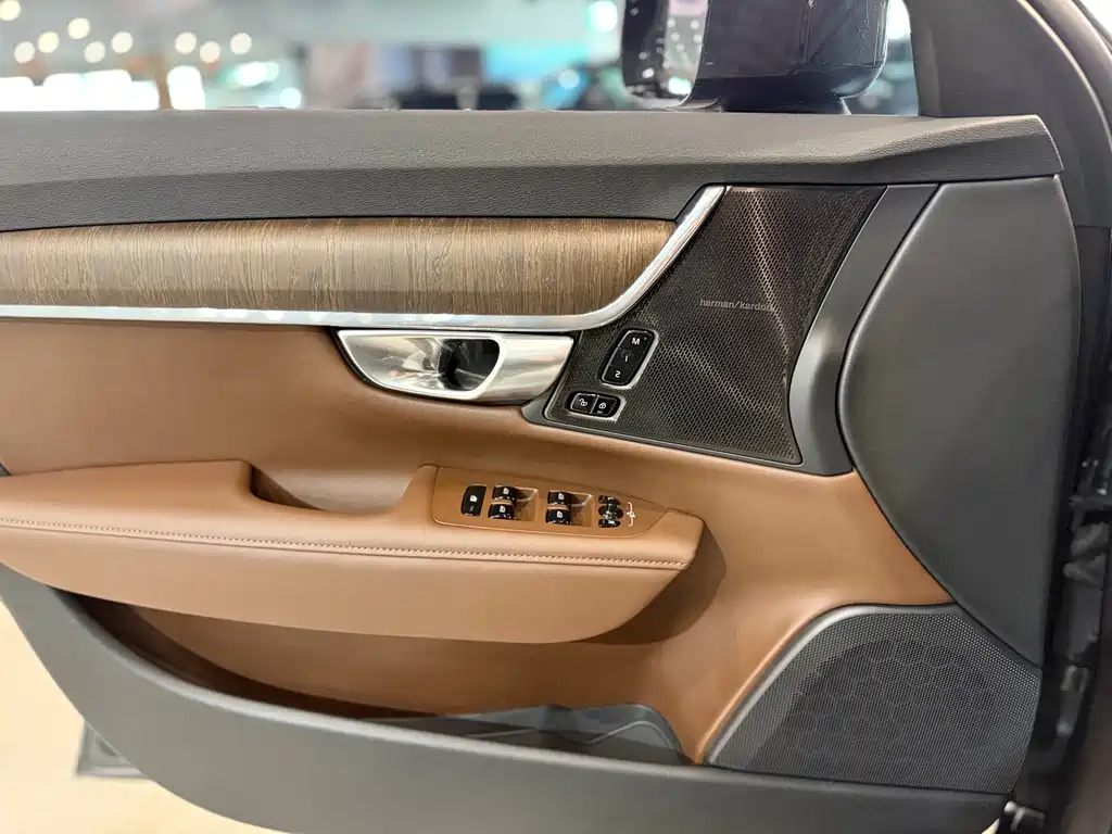 Volvo V90 2023 — фото 16