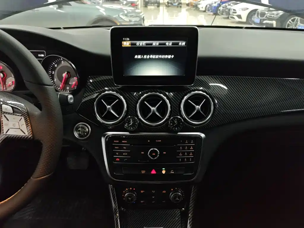 Mercedes-Benz GLA 2016 — фото 13