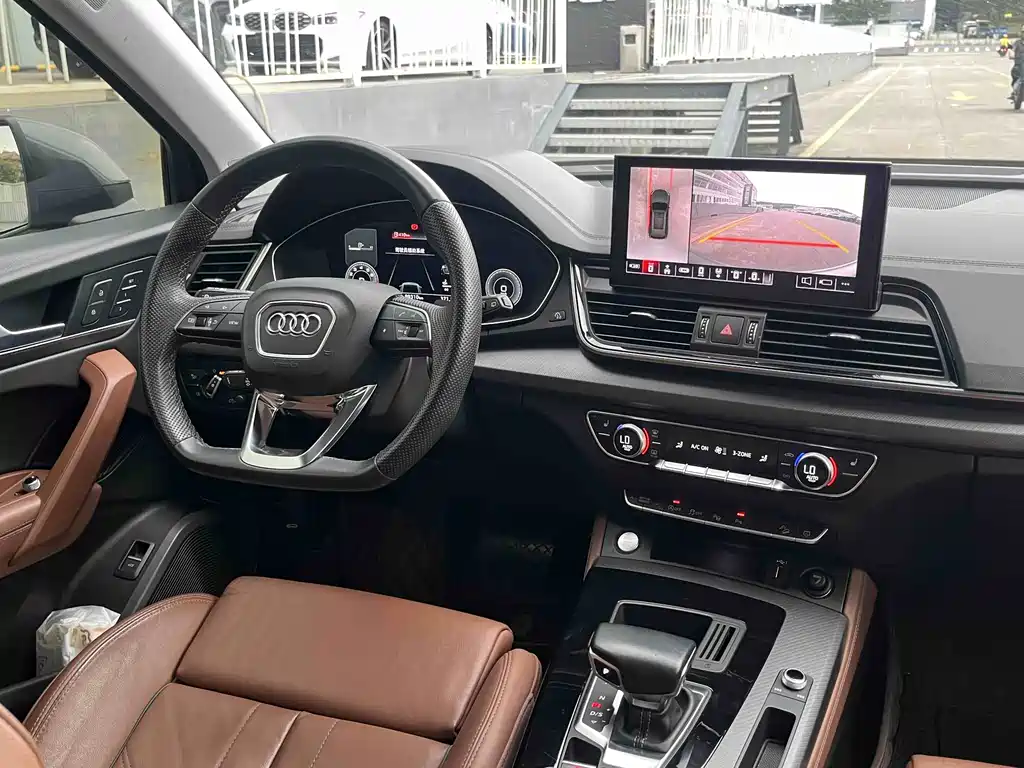 Audi Q5L 2022 — фото 11