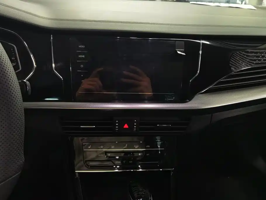 Volkswagen Passat 2023 — фото 13