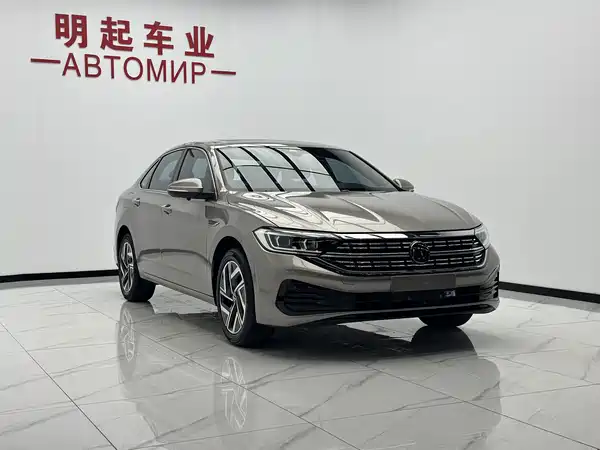 Volkswagen Sagitar 2022