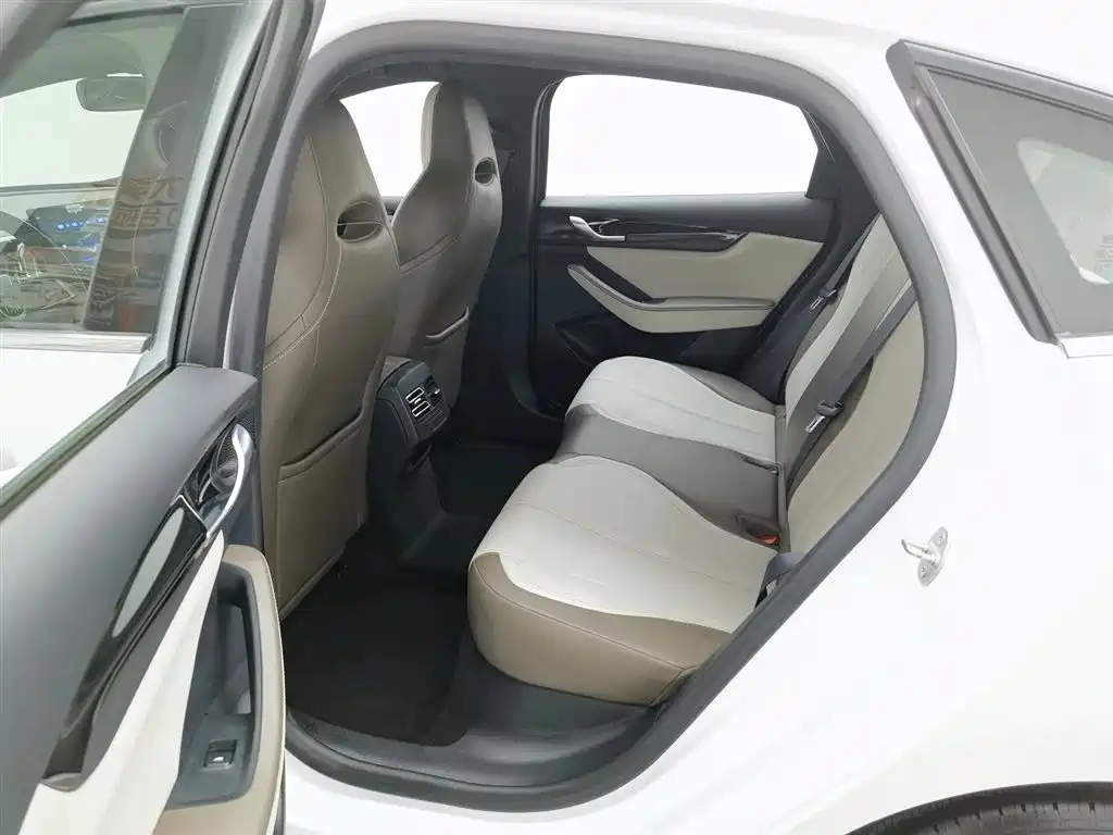 BYD Qin PLUS 2023 — фото 15