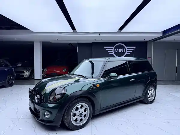 MINI Clubman 2011