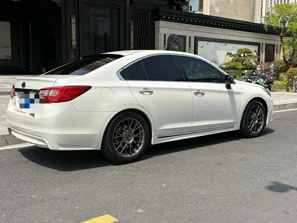 Subaru Legacy 2017