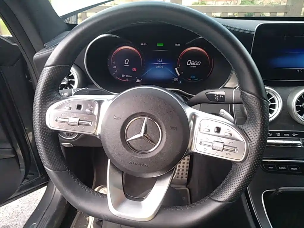 Mercedes-Benz C-Class 2020 — фото 11