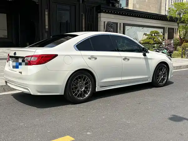Subaru Legacy 2017
