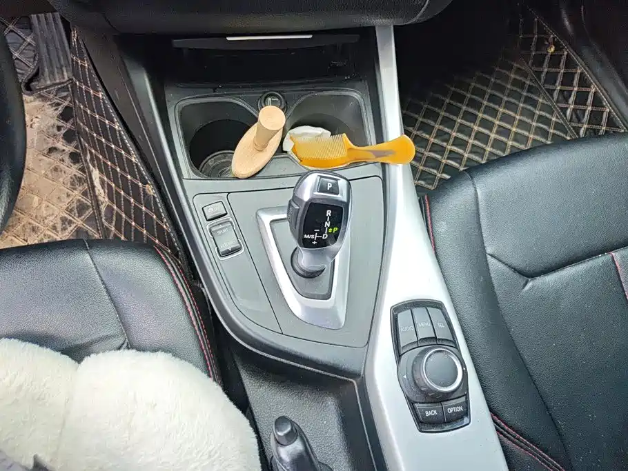 BMW 1 Series 2012 — фото 16