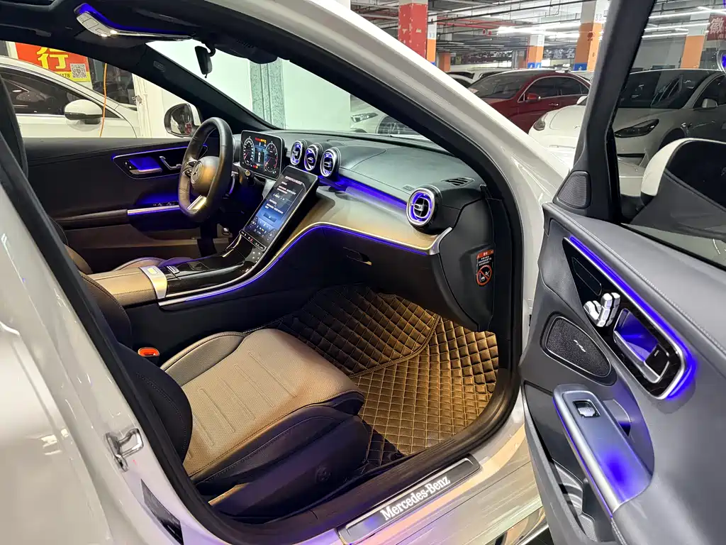 Mercedes-Benz C-Class 2023 — фото 5