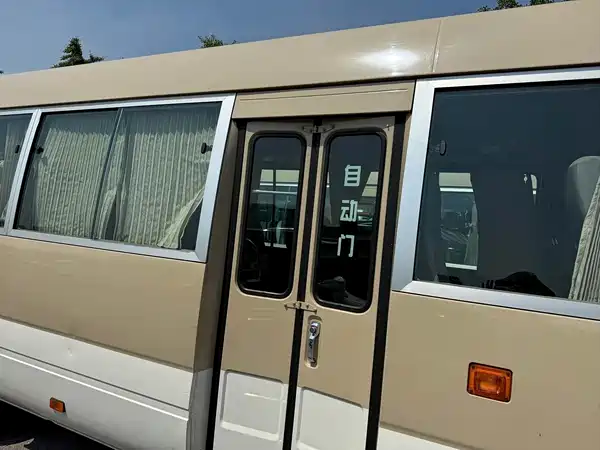 Toyota Coaster 2009