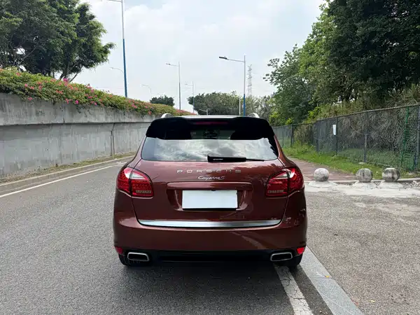 Porsche Cayenne 2011