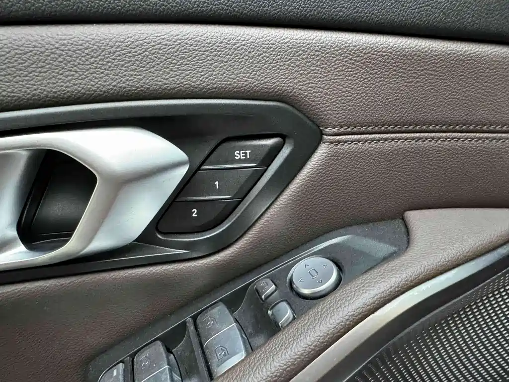 BMW 3 Series 2022 — фото 10