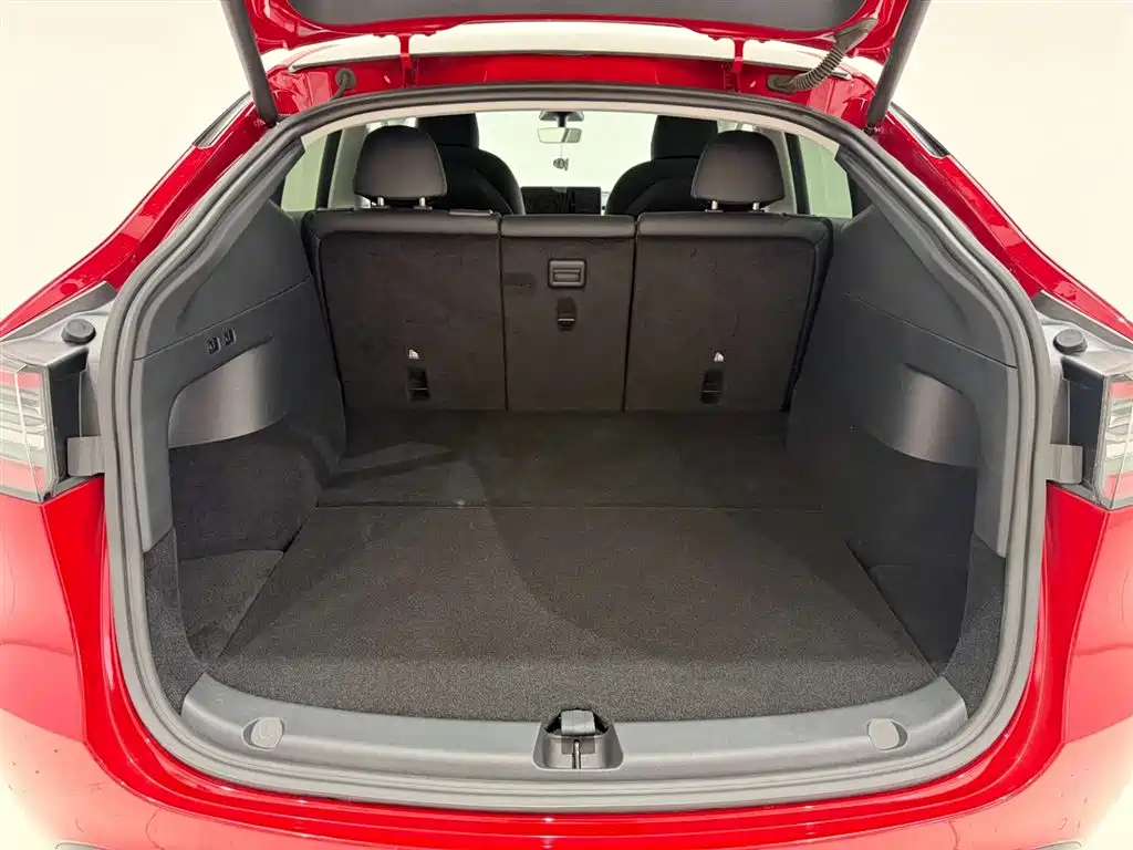 Tesla Model Y 2021 — фото 14