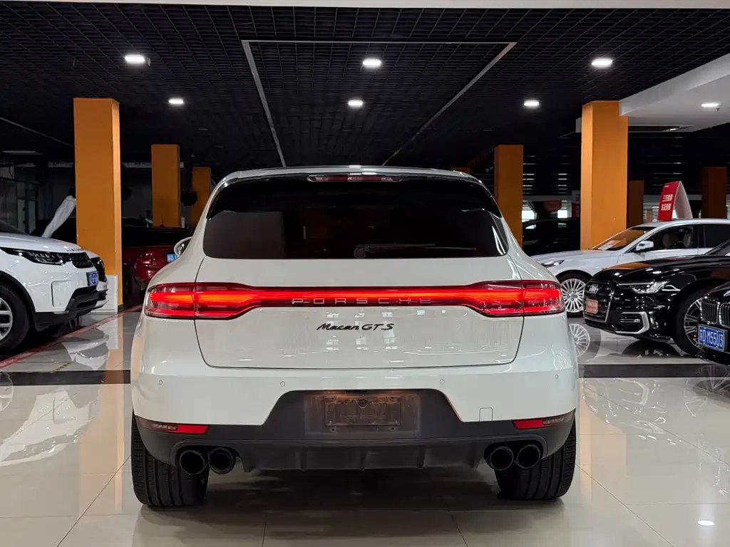 Porsche Macan 2018 — фото 9