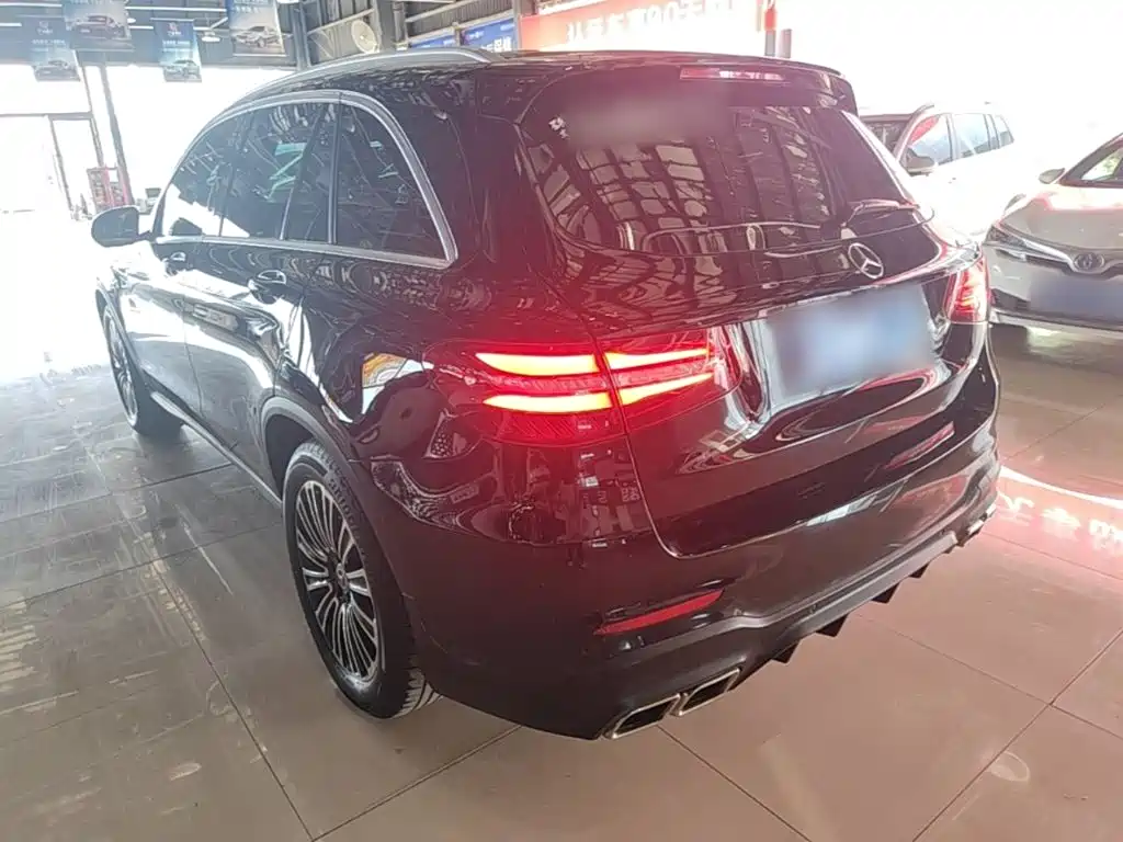 Mercedes-Benz GLC 2018 — фото 23