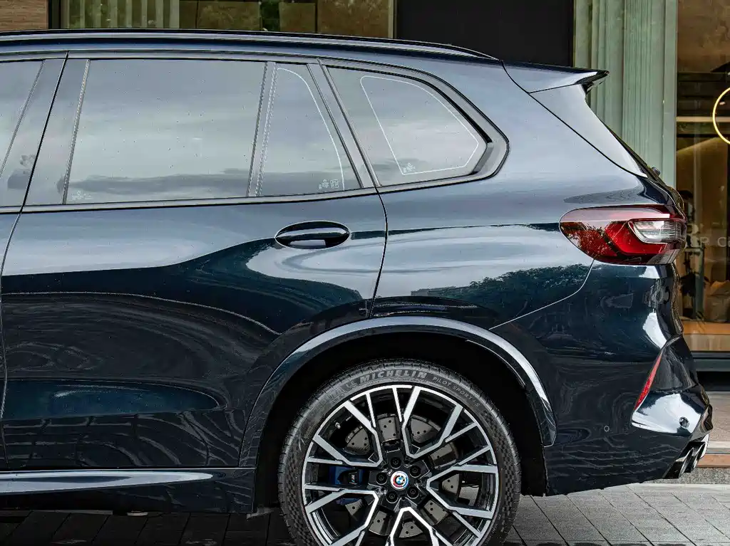BMW X5 M 2023