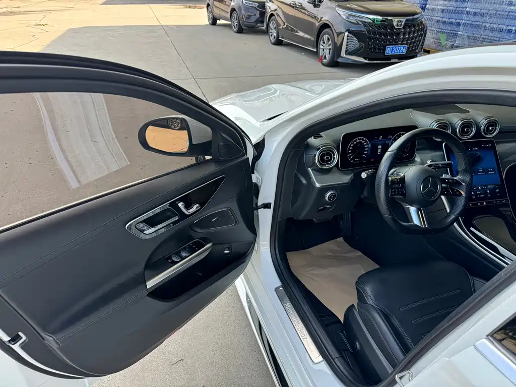 Mercedes-Benz C-Class 2022